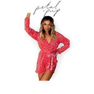 Petal & Pup l/s accordion hot pink v-neck playsuit size S